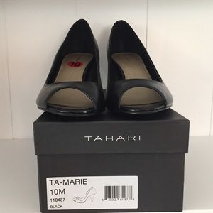 Tahari Marie Black Leather Women’s High heels 10