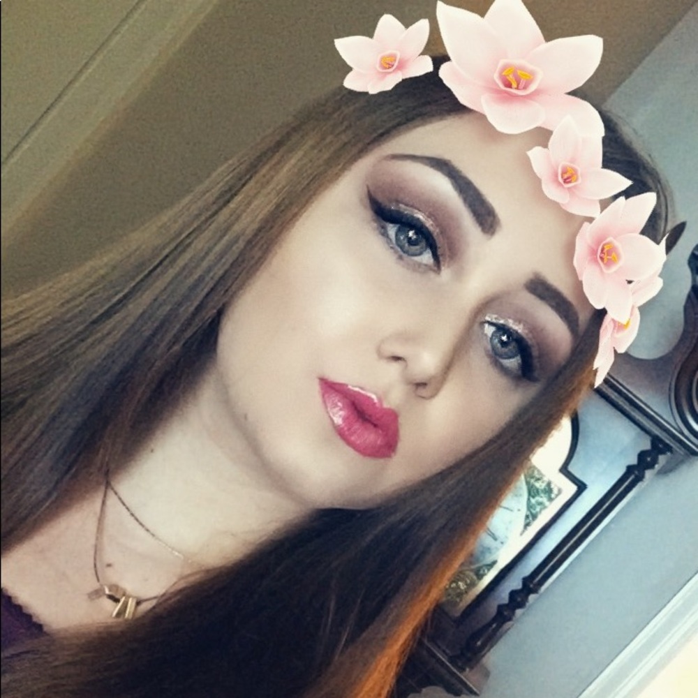 Meet your Posher, Victoria