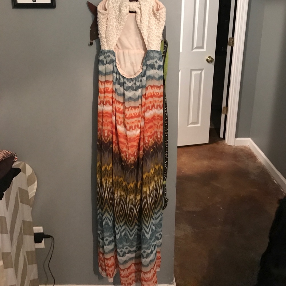 Dress - Picture 2 of 2