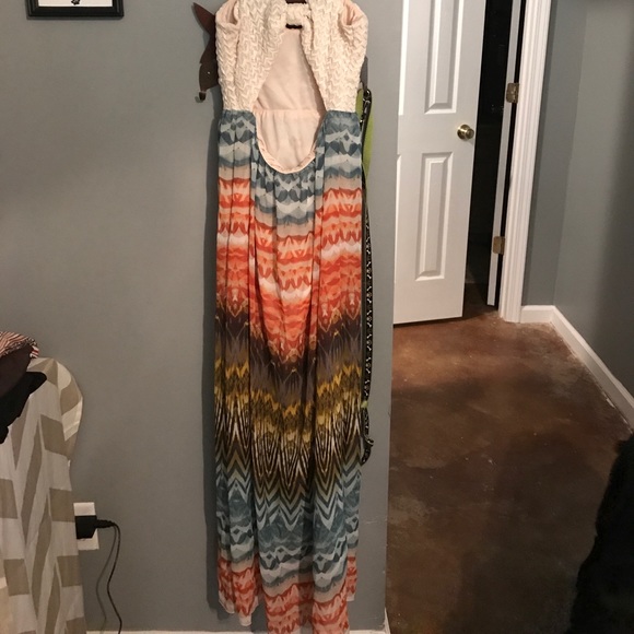 Dress - Picture 2 of 2