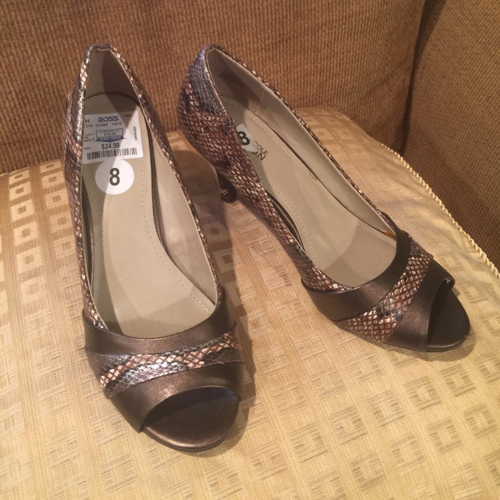 Size 8 open toe pumps—3” high