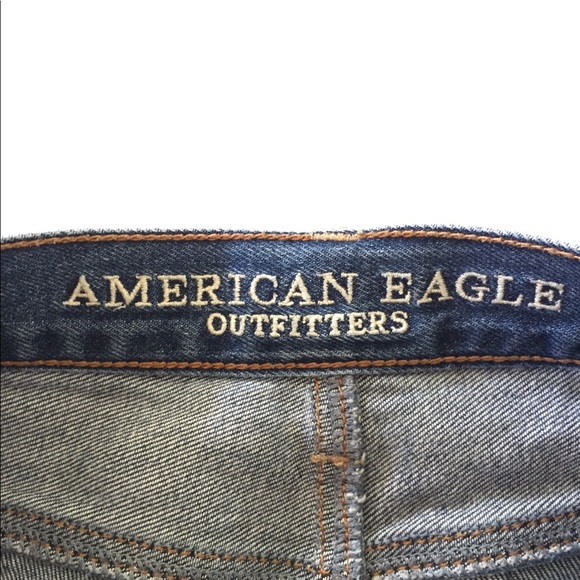 SALE American Eagle High-Rise Medium Wash - Picture 3 of 5