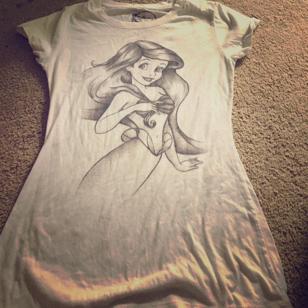 little mermaid shirt ! Size : S never worn