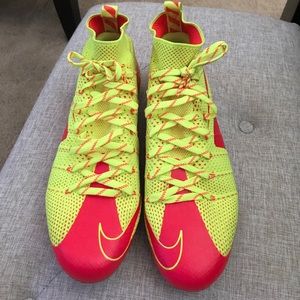 NEW Nike Football cleats size 11.5