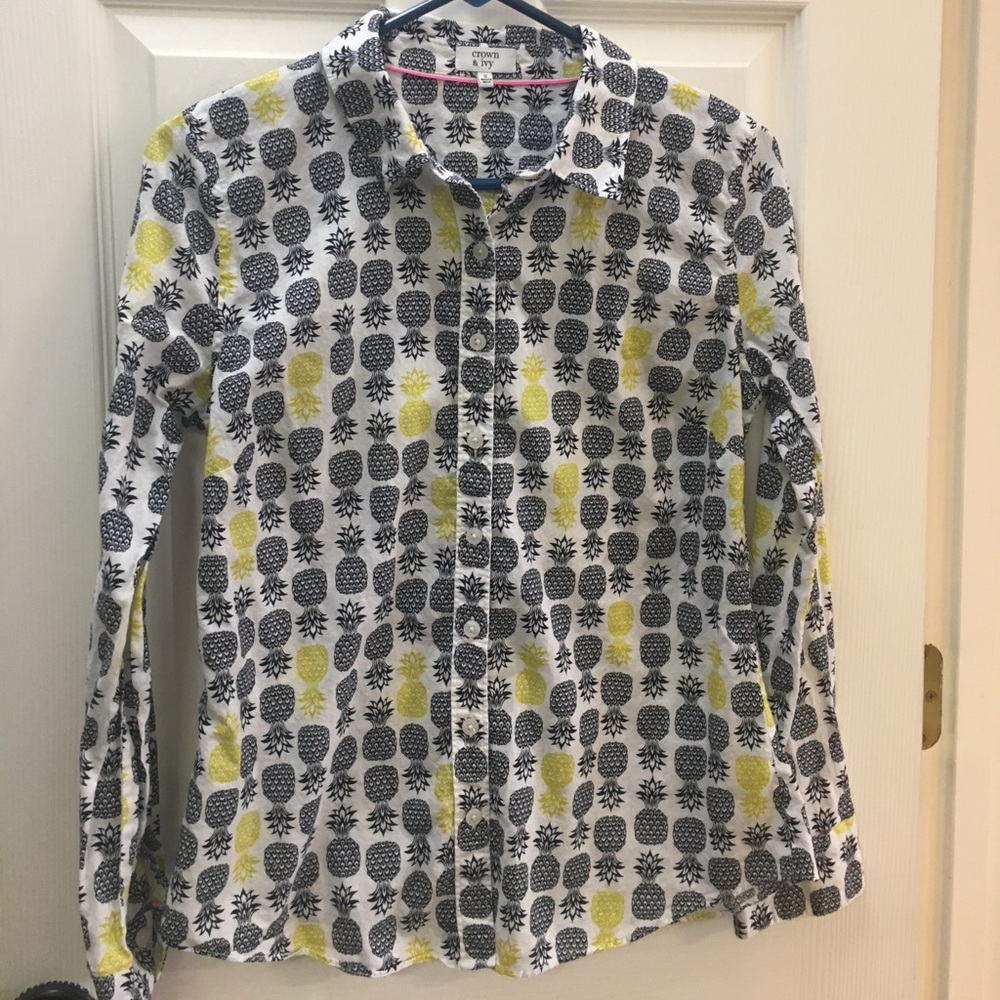 Crown & Ivy blouse