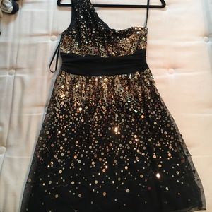 Beautiful ombré sequined cocktail 1 shoulder dress
