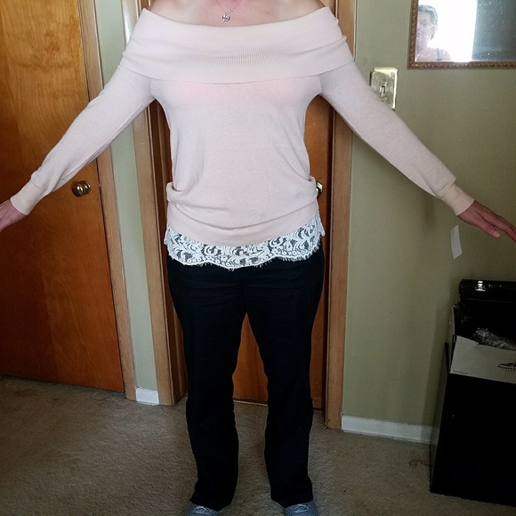 $⬇Beautiful soft top with lace - Picture 4 of 5