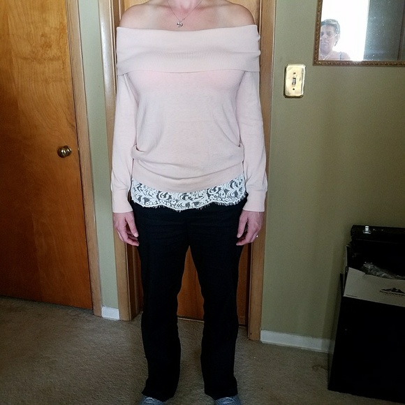 $⬇Beautiful soft top with lace - Picture 5 of 5