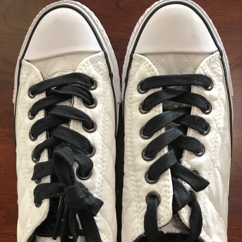 Women’s Converse