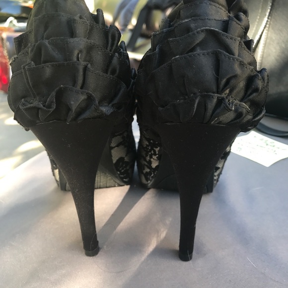 Lulu Townsend heels - Picture 1 of 2