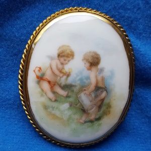 Hand-painted brooch