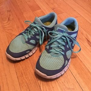 Nike Free Run 2 Sneakers