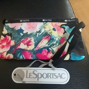 LeSportsac. Endearment wristlet. NWT