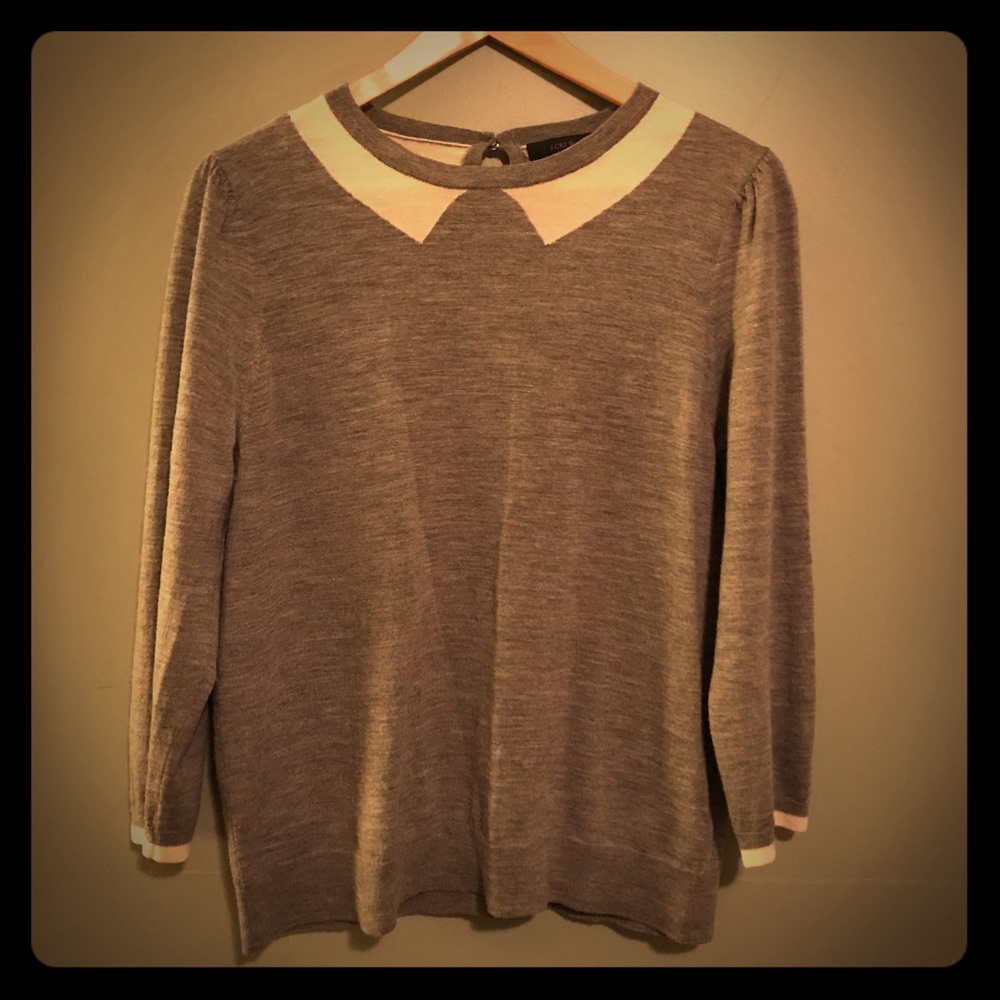 3/4 sleeve grey wool sweater with collar detail