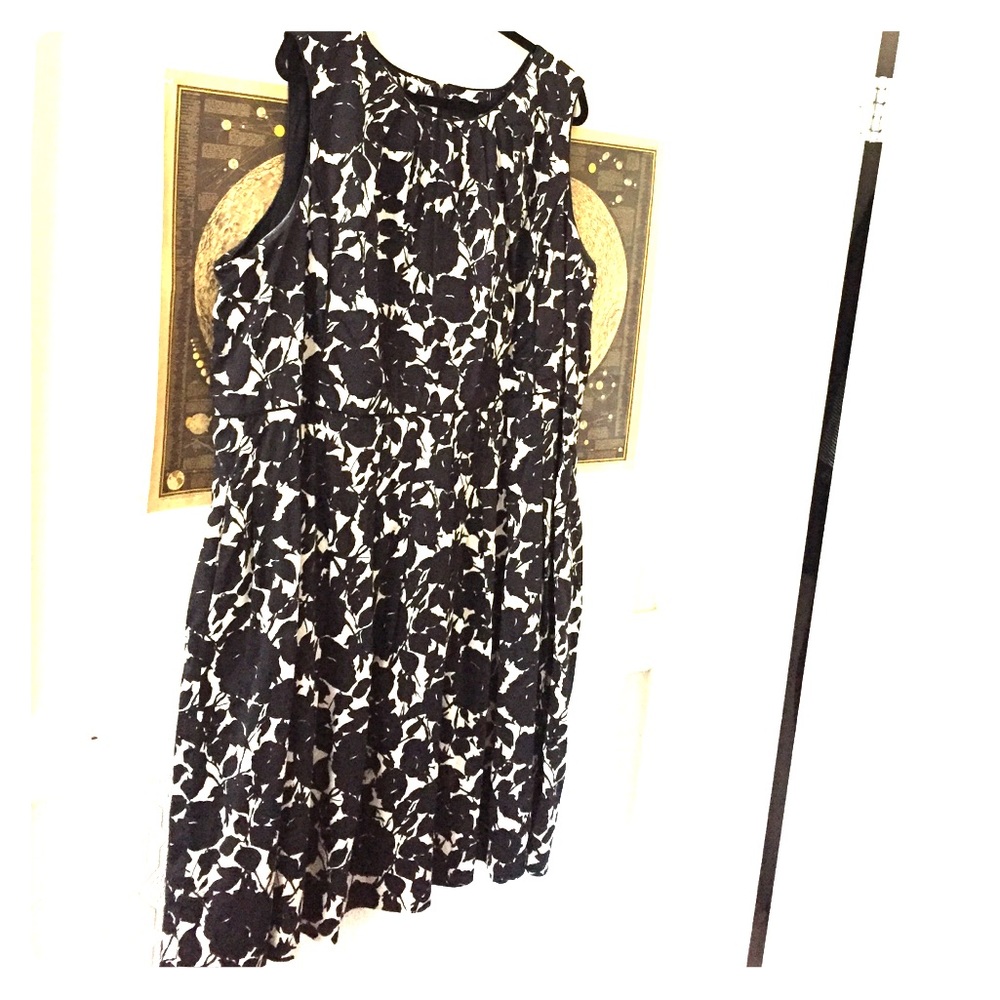 Black and white floral talbots sleeveless dress
