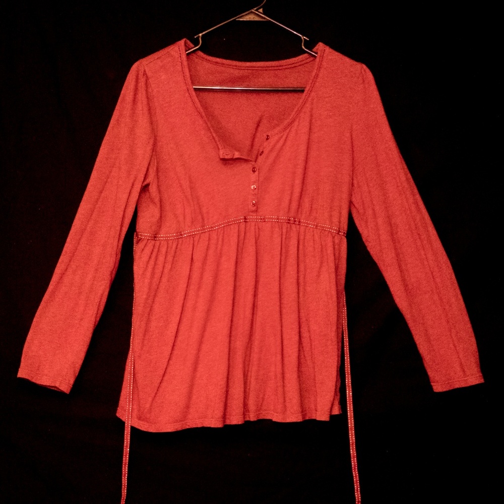 Quarter Sleeve Red Blouse with tie