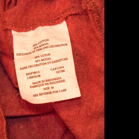 Quarter Sleeve Red Blouse with tie - Picture 4 of 5