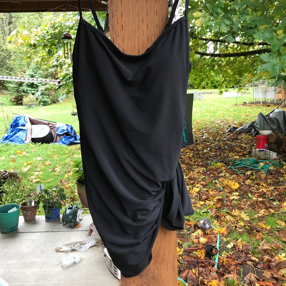 Simple black bathing suit, New