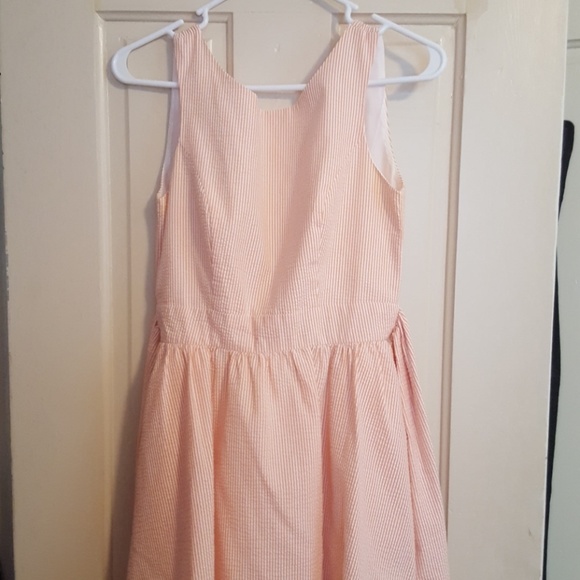 Lauren James Dresses & Skirts - Lauren James seersucker bow dress