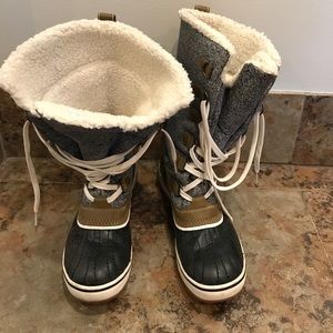 Sorel waterproof winter boots