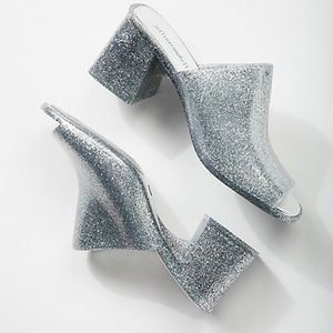 Jeffrey Campbell make moves mules