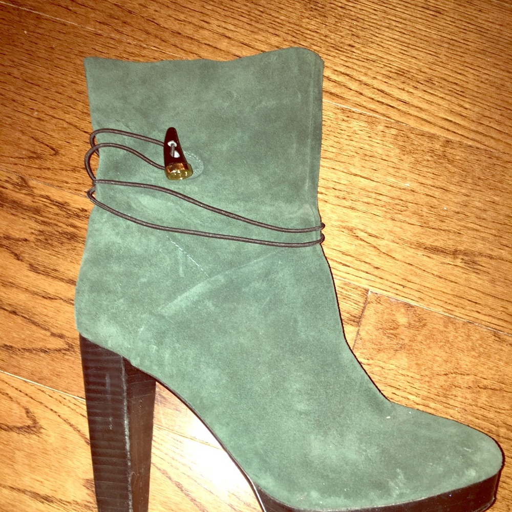 House of Harlow heeled boots