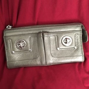 Marc Jacobs wallet