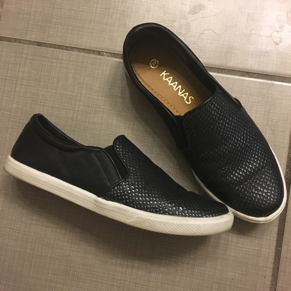 Kaanas Black Slip-on Sneaker - Picture 3 of 5
