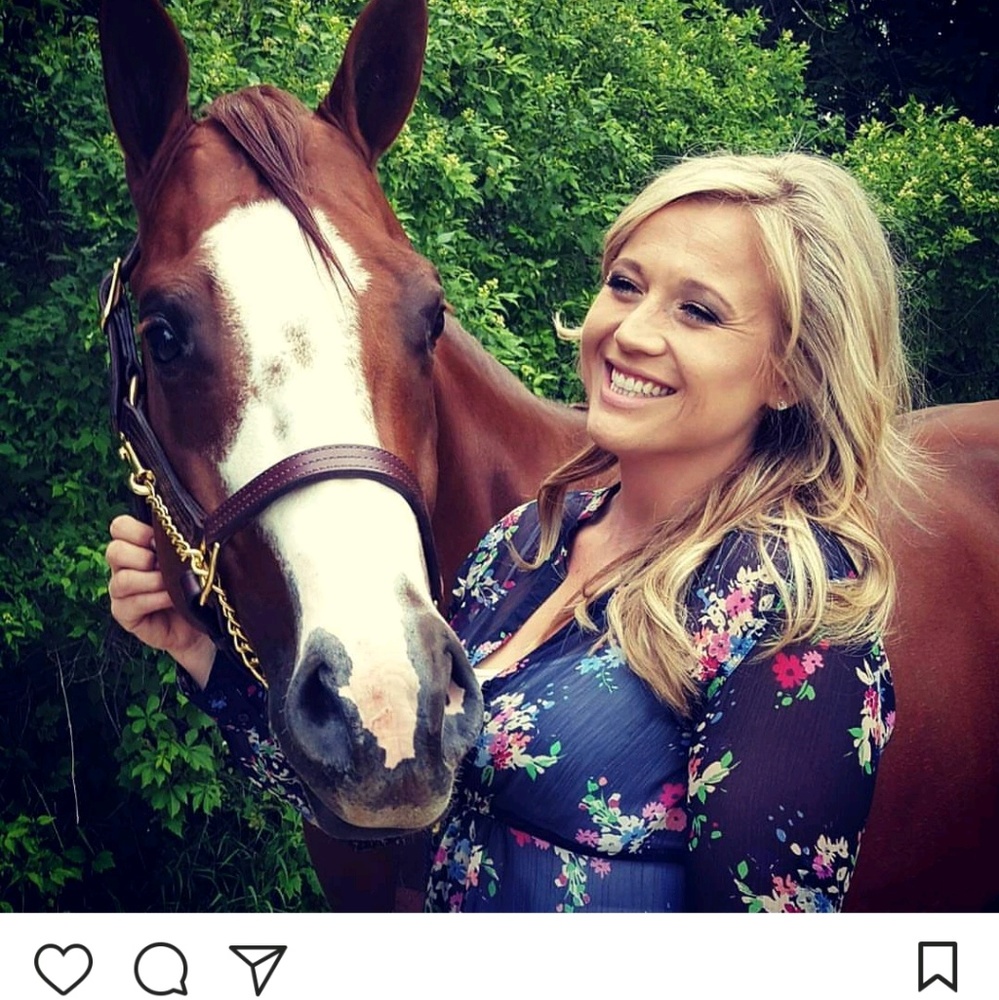 Meet your Posher, Caylin