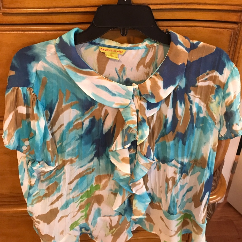 Shirt sleeve multi colored ruffled top