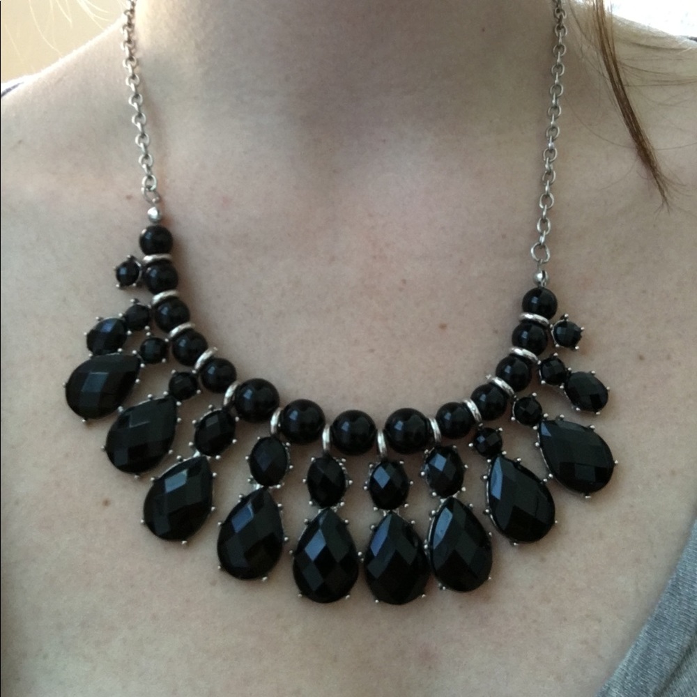 2028 Black necklace