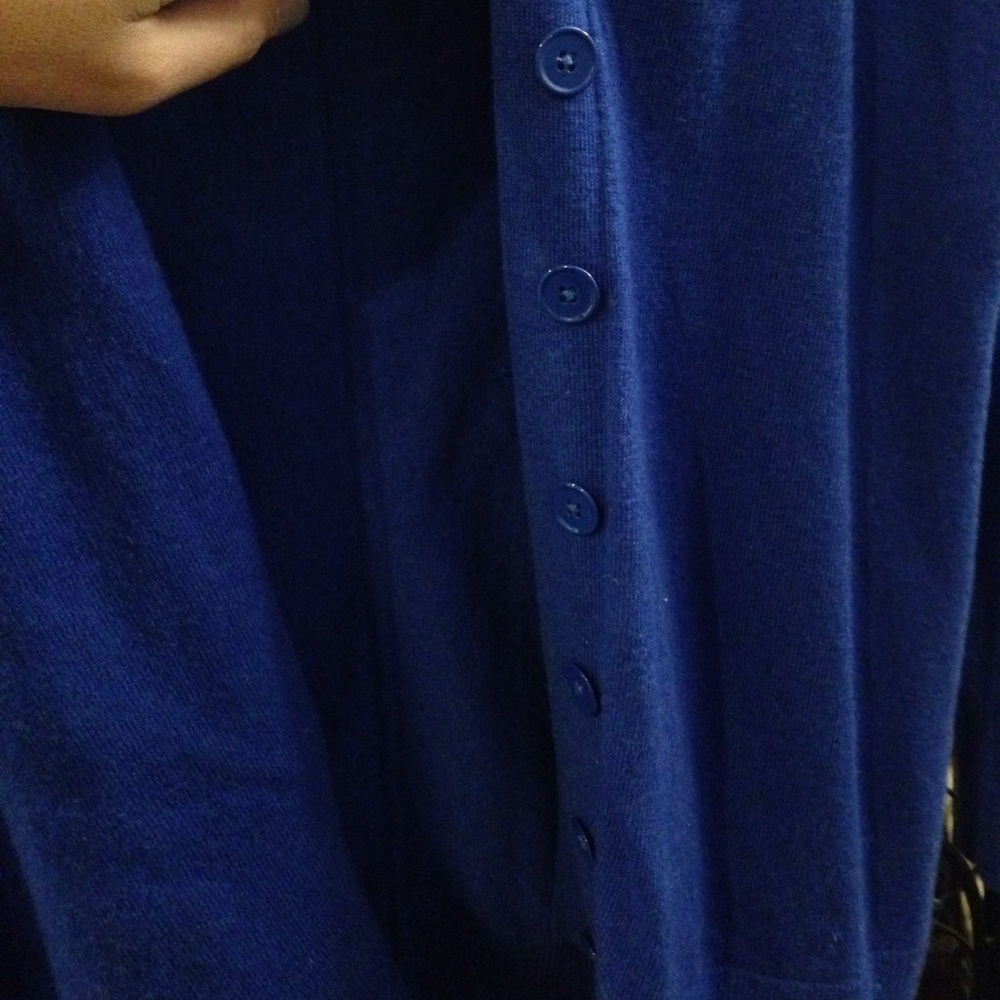 Gap Cardigan - Picture 2 of 3