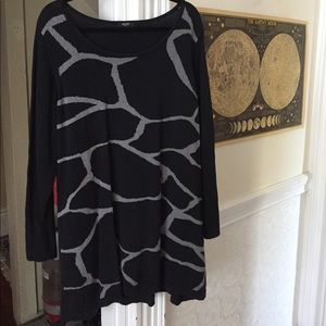 Abstract giraffe? Print sweater