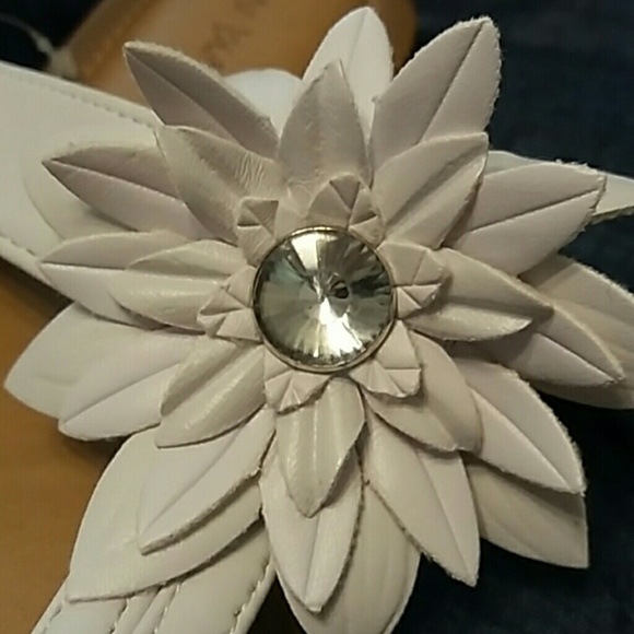 Sandals - Picture 3 of 3