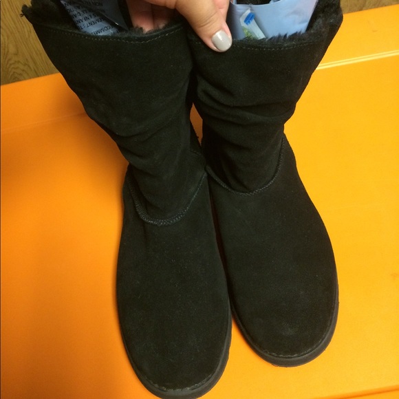 NEW furry boots - Picture 3 of 5