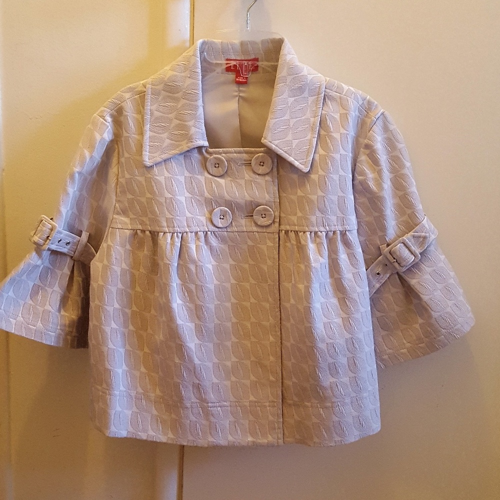 Elle Gray and White Ruffle Capelet Top Large
