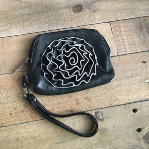 Wristlet coin purse