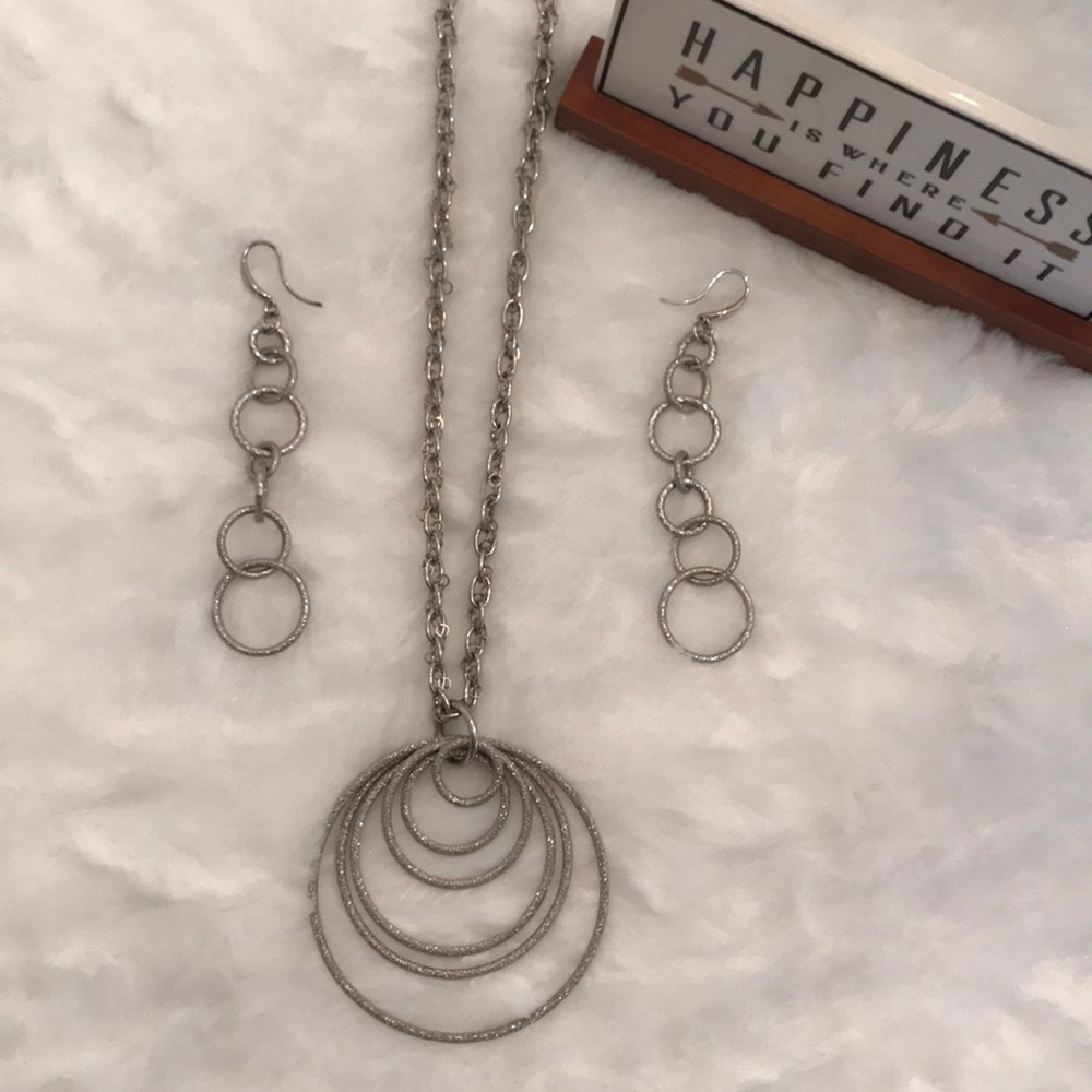 Necklace and earrings set