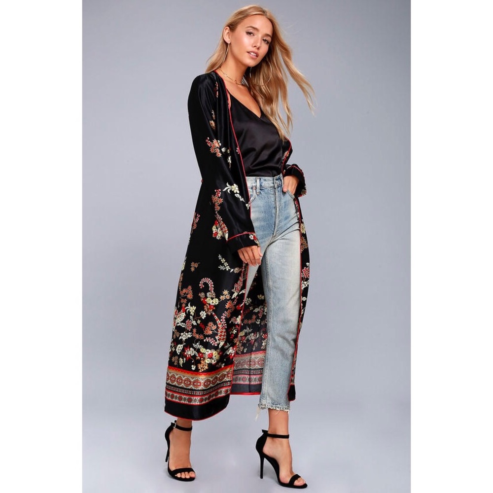 Black Satin Printed Long Sleeve Kimono - Picture 5 of 8