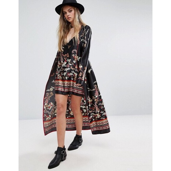 Black Satin Printed Long Sleeve Kimono - Picture 2 of 8