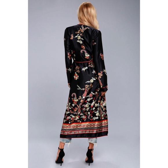 Black Satin Printed Long Sleeve Kimono - Picture 7 of 8