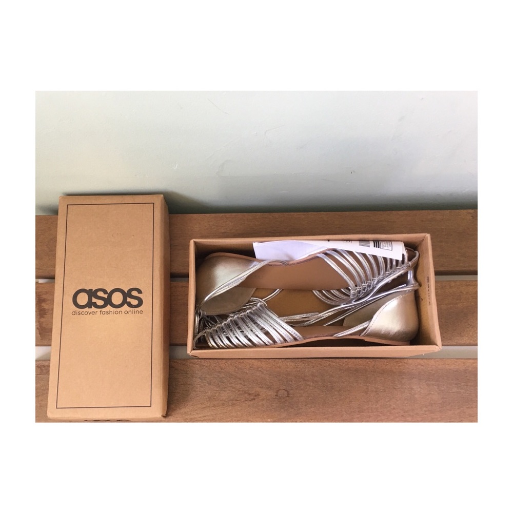 NIB ASOS SILVER FLATS