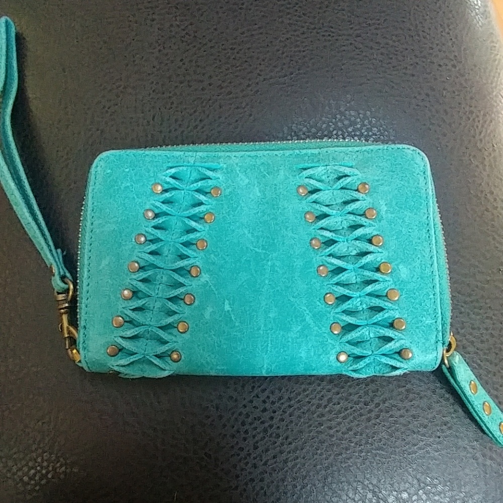 Lucky brand wristlet.EUC