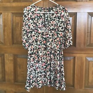 Billabong open-back floral dress Billabong open-back floral dress