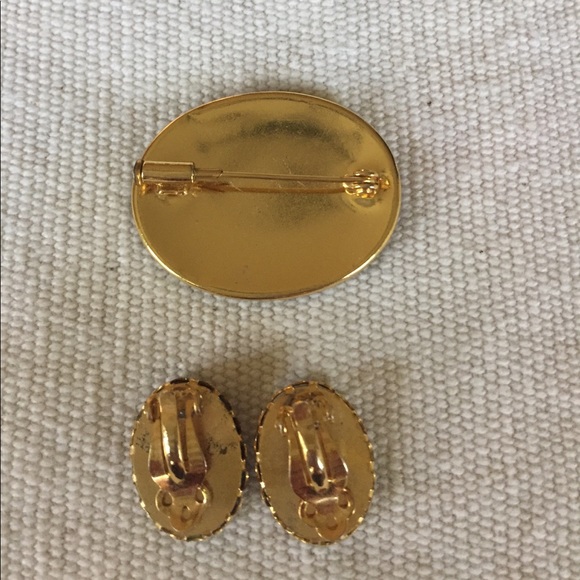 Vintage cloisonné pin and clip earrings - Picture 4 of 7