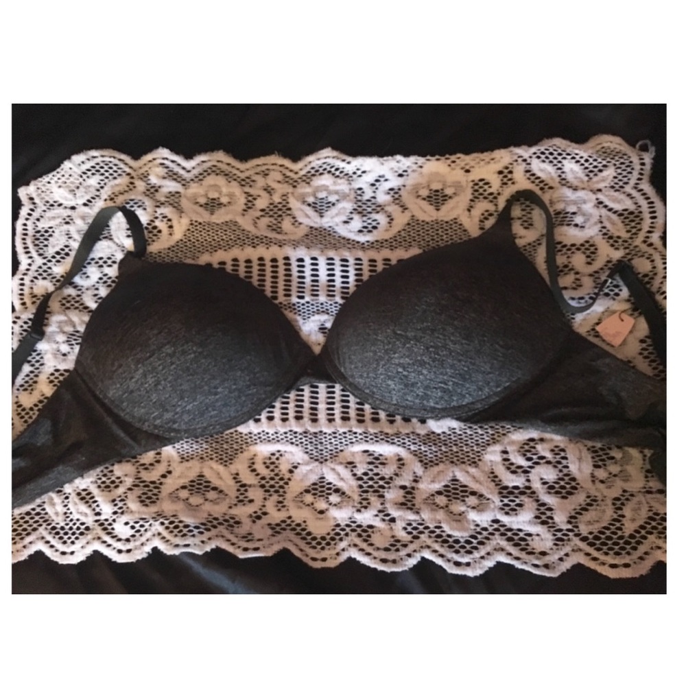 SOLD ON MERCARI 🛑NWT Victoria's Secret Bra