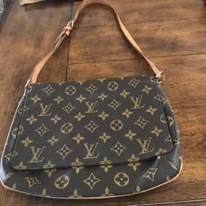 Authentic Louis Vuitton purse.