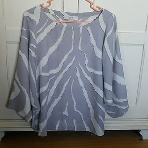 Gray zebra top
