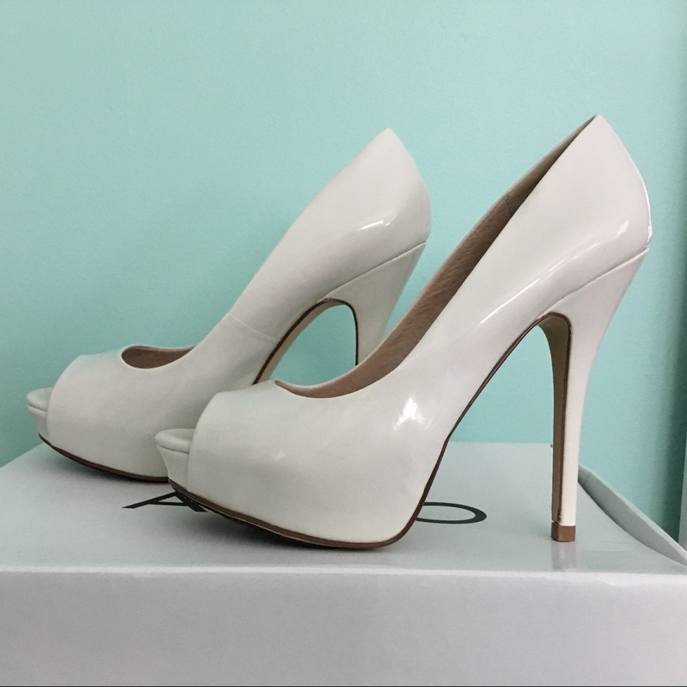 Aldo white peep toe platform heels