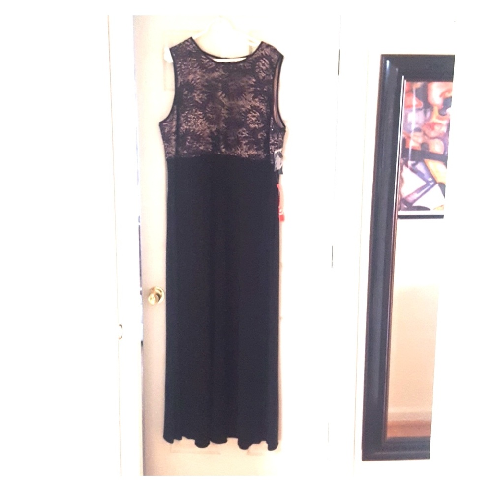 Nightway Curvy Dress